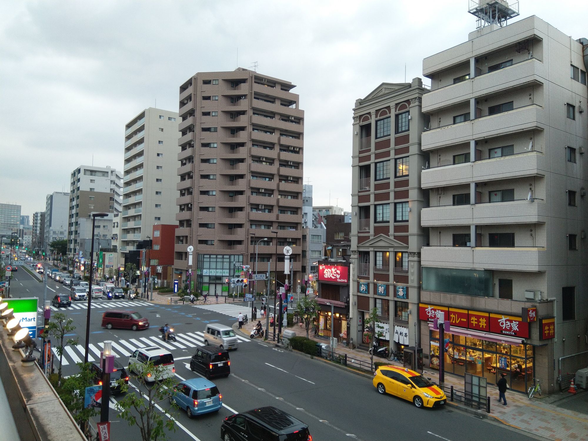 ផ្សាយឡើងវិញ៖ តើអ្វីទៅជាអត្តសញ្ញាណនៃការឌីហ្សាញរបស់ខ្មែរ?